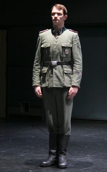 Jonathan Draxton in "Soldier"